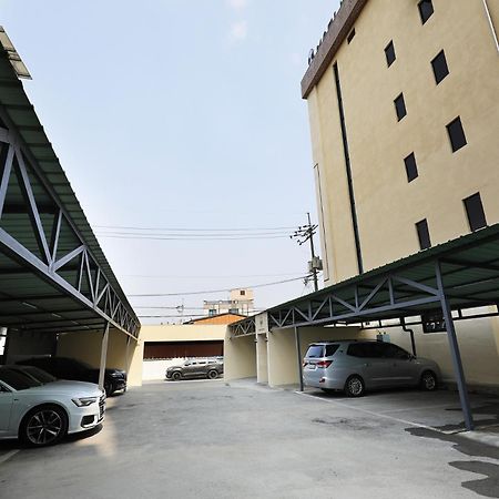 Mari Hotel Chungju Zewnętrze zdjęcie