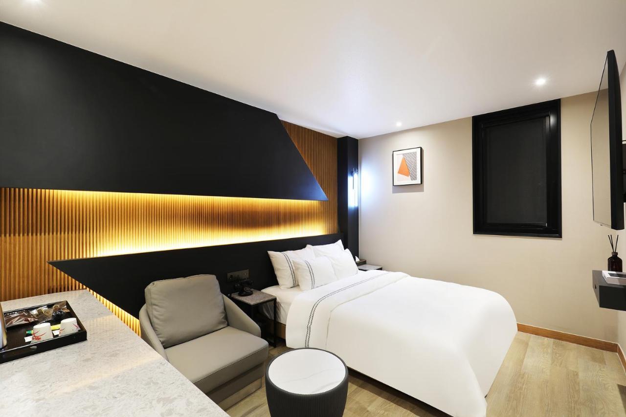 Mari Hotel Chungju Zewnętrze zdjęcie
