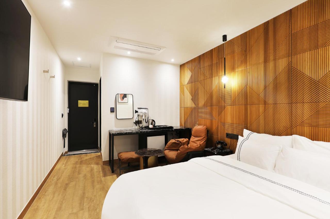 Mari Hotel Chungju Zewnętrze zdjęcie