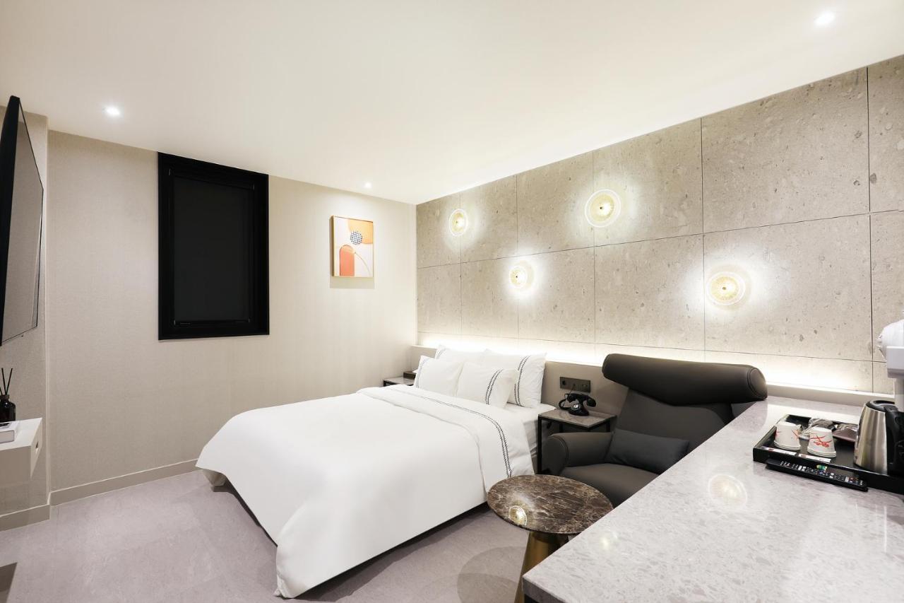 Mari Hotel Chungju Zewnętrze zdjęcie