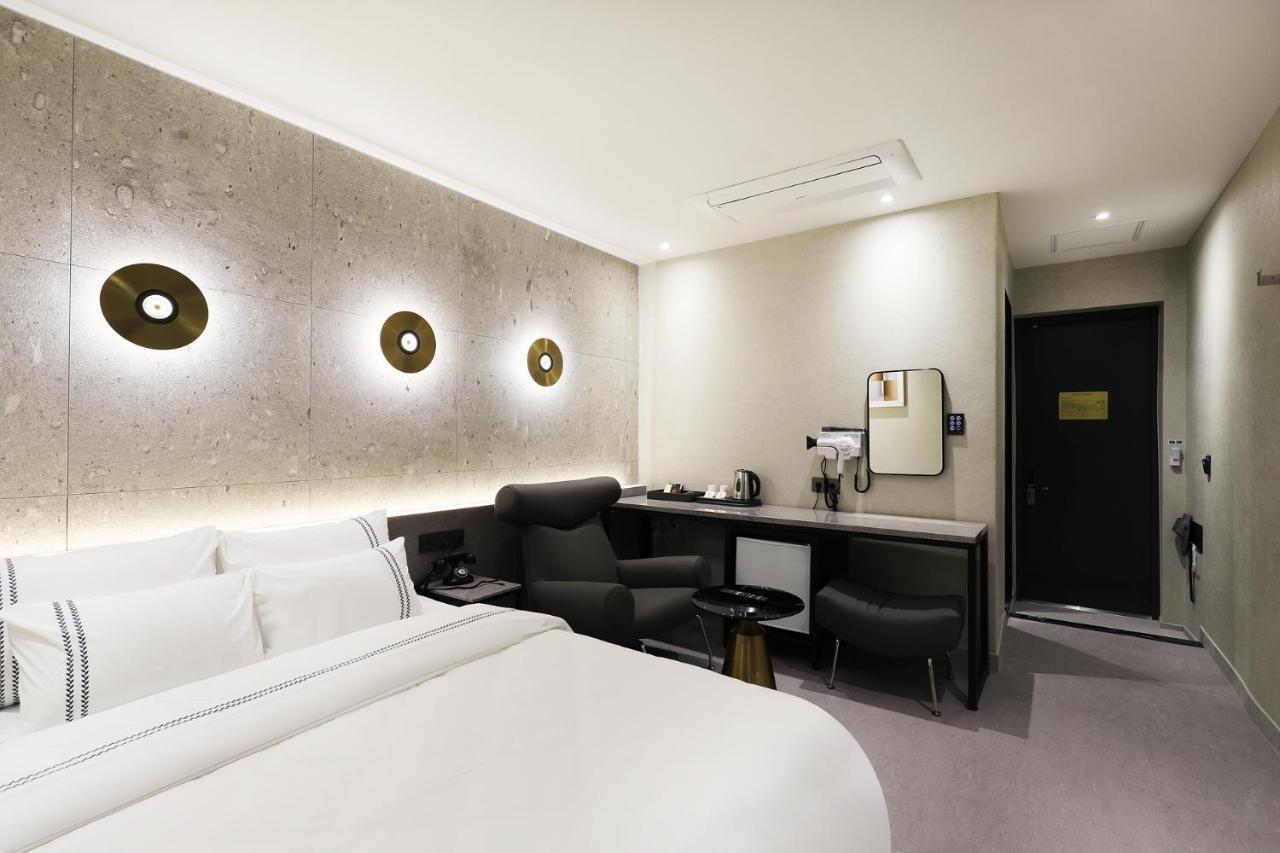Mari Hotel Chungju Zewnętrze zdjęcie