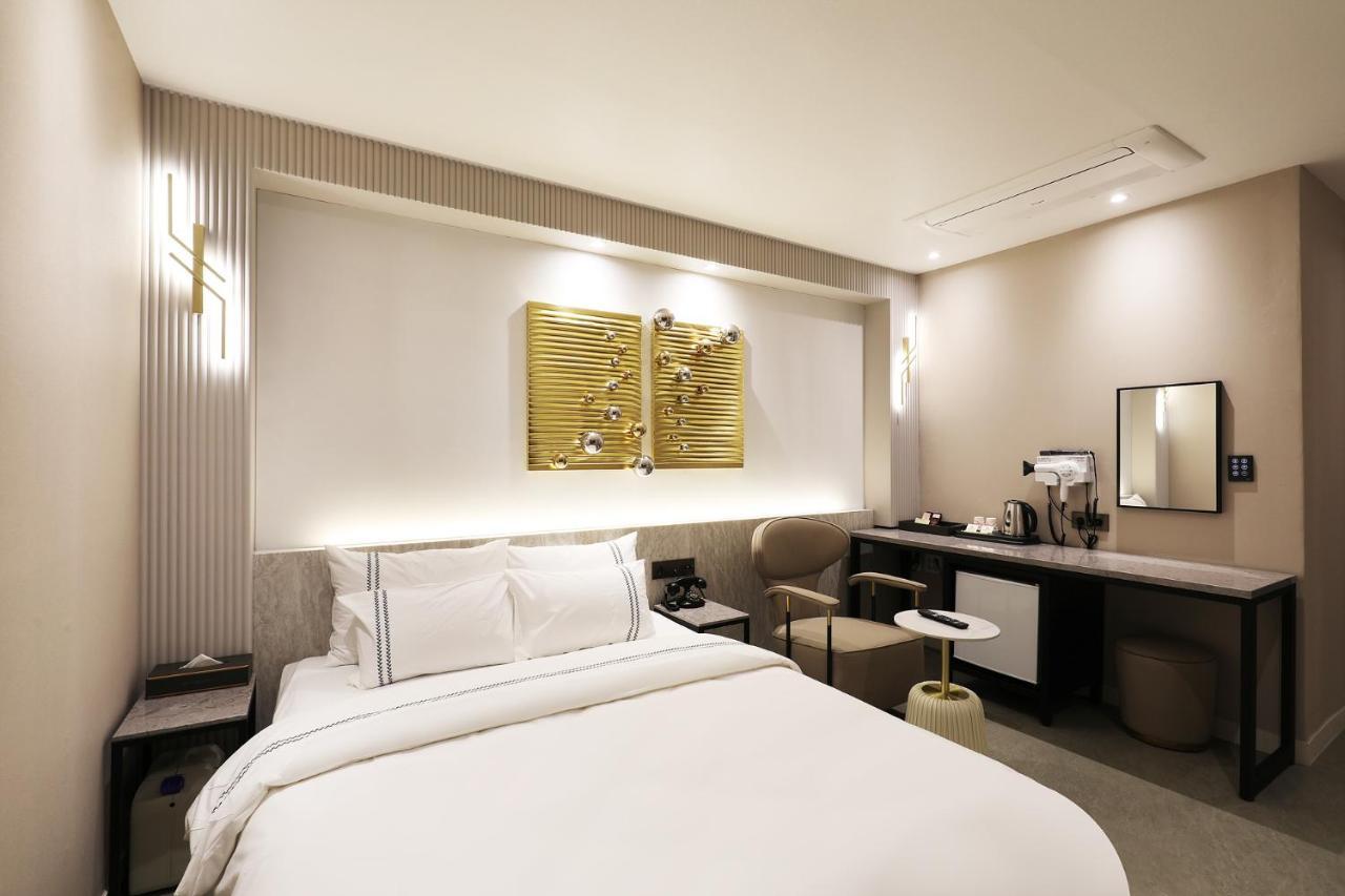 Mari Hotel Chungju Zewnętrze zdjęcie