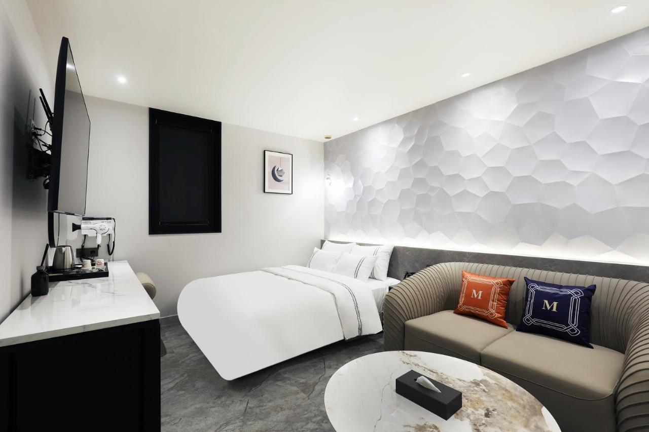 Mari Hotel Chungju Zewnętrze zdjęcie