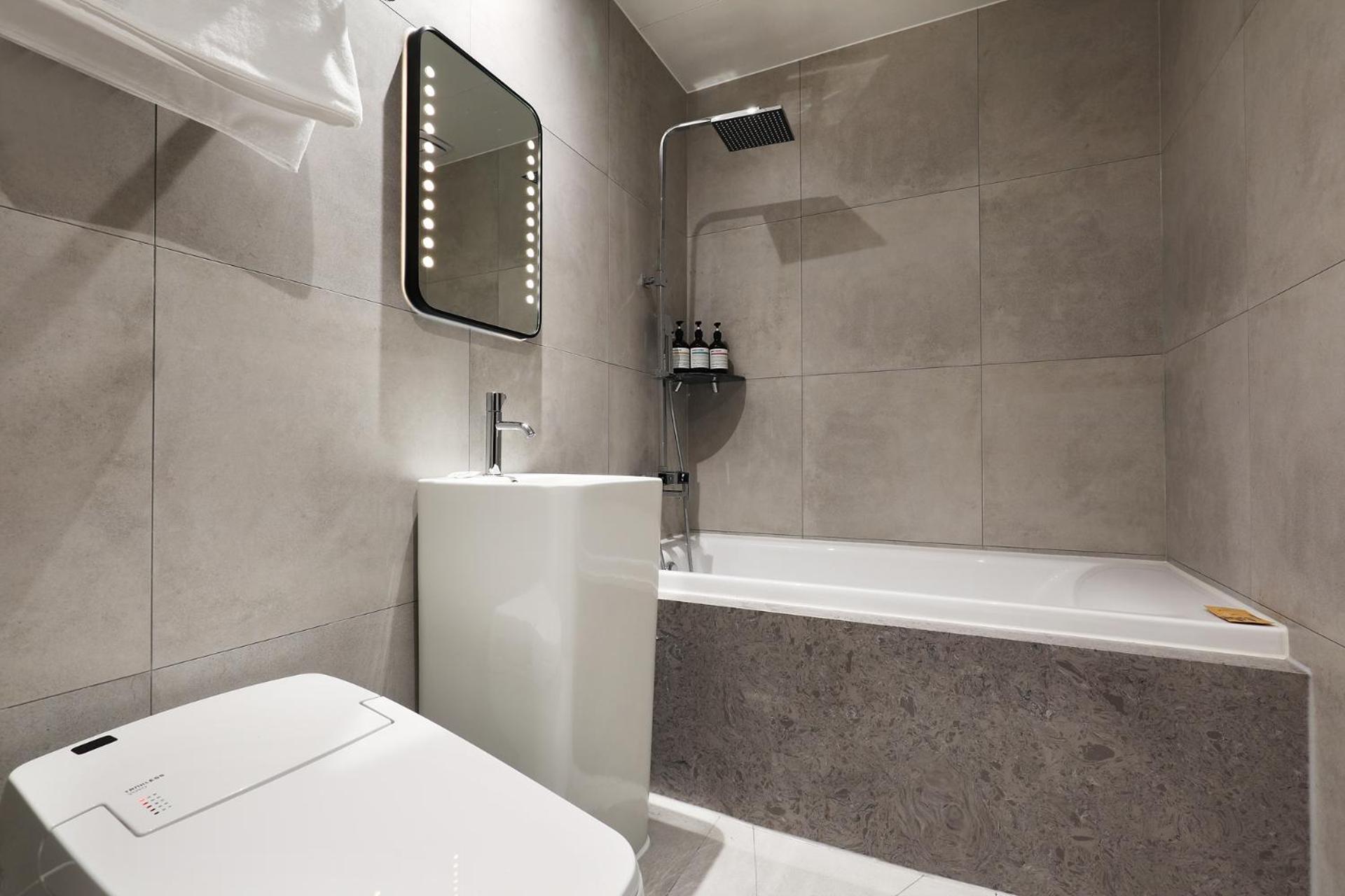 Mari Hotel Chungju Zewnętrze zdjęcie